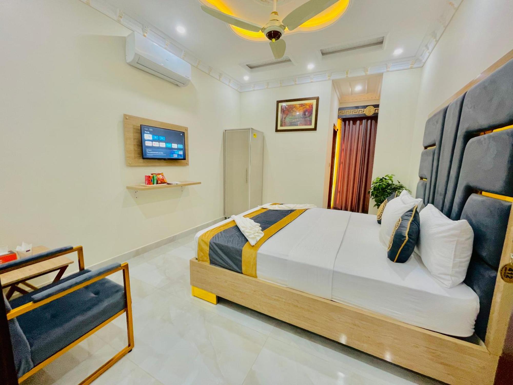 Hotel Crown Lahore Exterior foto